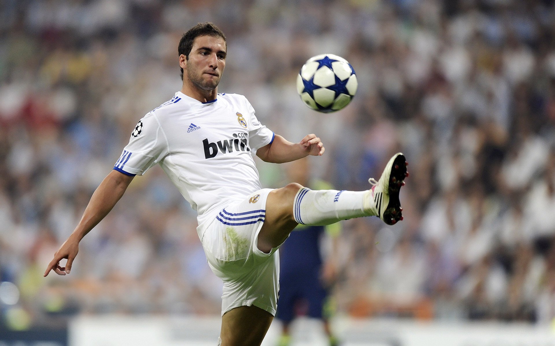 魔术压制活塞，当篮球智慧照亮意甲绿茵，拉梅洛的跨界接管哲学