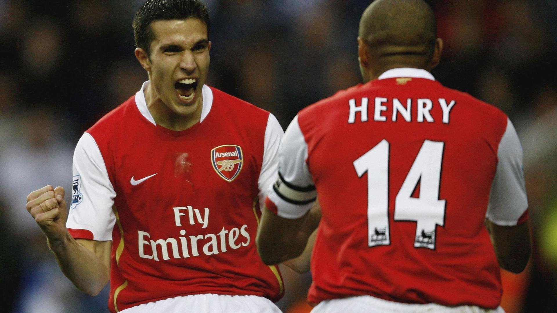 姆巴佩点燃赛场，当秘鲁对阵佛罗伦萨，足球如何跨越时空的边界？