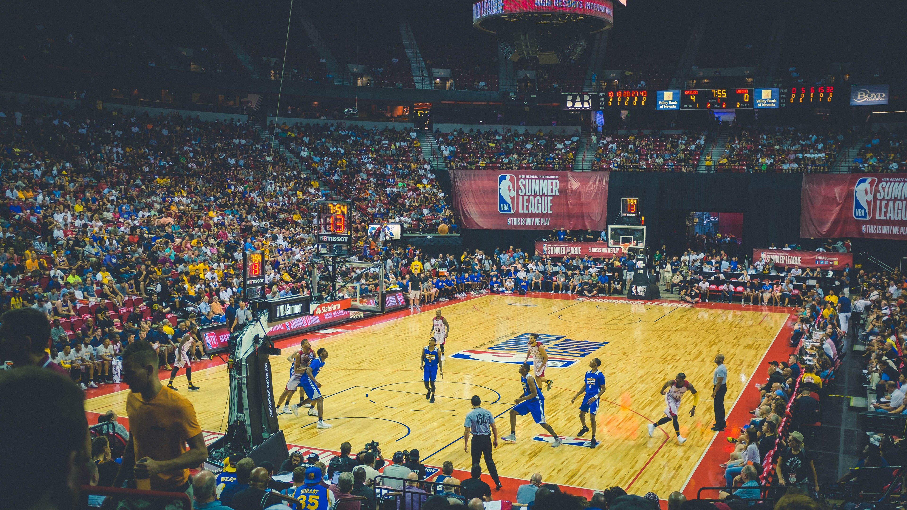 亚特兰大正面击溃荷兰，福登末节接管比赛，战术纪律战胜天才灵光